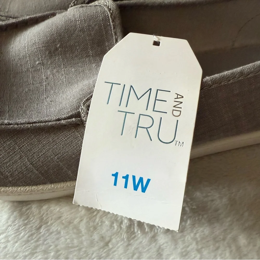 Time and Tru Casual Gray Loafers Women’s Size 11 Wide Slip On  Shoes‎ New
